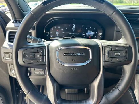 Used 2024 GMC Yukon Denali Ultimate AWD/4WD image 34