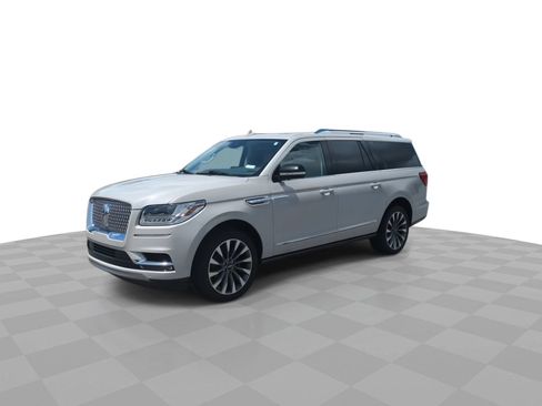 Used 2021 Lincoln Navigator L Reserve AWD/4WD image 4