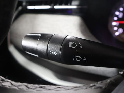 Used 2023 Jeep Compass Latitude image 37