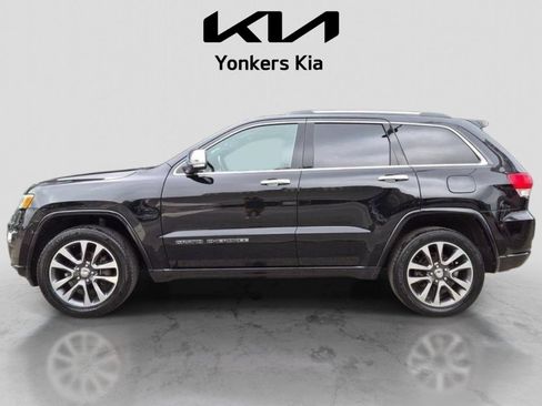 Used 2017 Jeep Grand Cherokee Overland AWD/4WD image 11