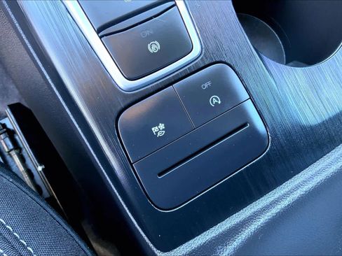 Certified 2023 Ford Escape Active FWD image 32