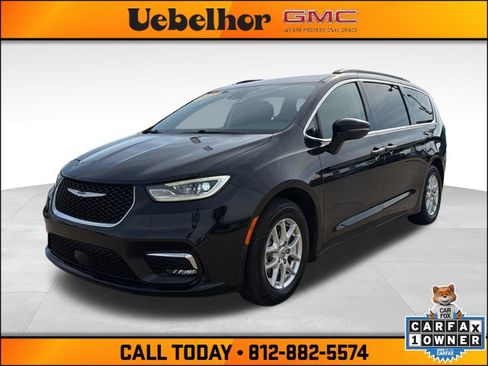 Used 2022 Chrysler Pacifica Touring-L FWD image 17