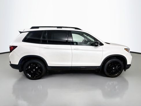 Used 2025 Honda Passport Black Edition image 8