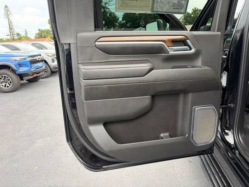 Used 2025 Chevrolet Silverado 3500 High Country AWD/4WD image 13