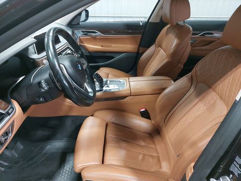 Used 2020 BMW 750i xDrive image 13