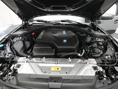 Used 2022 BMW 330e xDrive w/ Premium Package AWD/4WD image 3