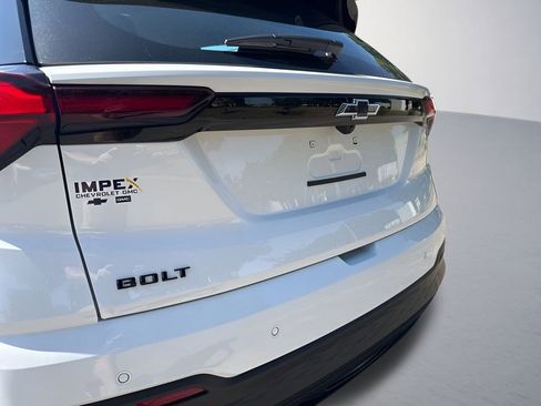 New 2027 Chevrolet Bolt LT w/ Comfort Package FWD image 31