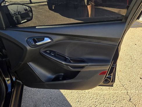 Used 2016 Ford Focus SE image 22