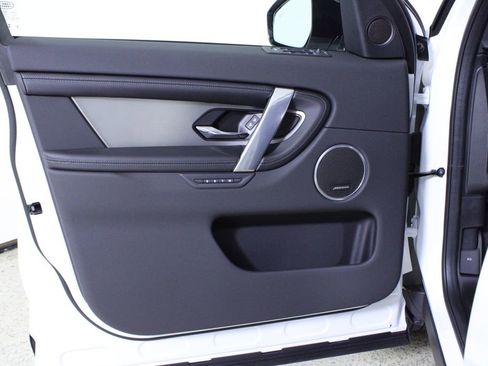 New 2026 Land Rover Discovery Sport Landmark image 14