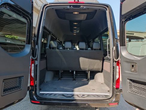 Used 2025 Mercedes-Benz Sprinter 2500 image 29