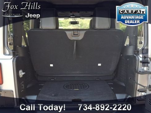 Used 2016 Jeep Wrangler Rubicon AWD/4WD image 10