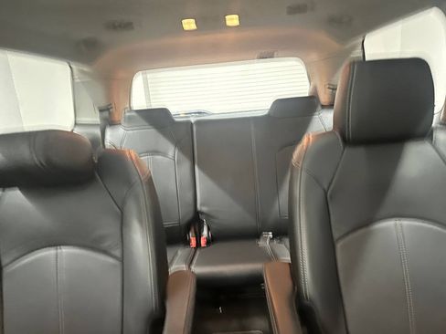 Used 2016 GMC Acadia SLT w/ Open Road Package AWD/4WD image 19