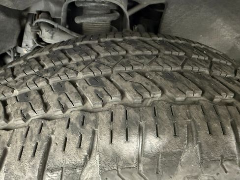 Used 2023 Chevrolet Colorado Z71 w/ Z71 Convenience Package 2 image 42