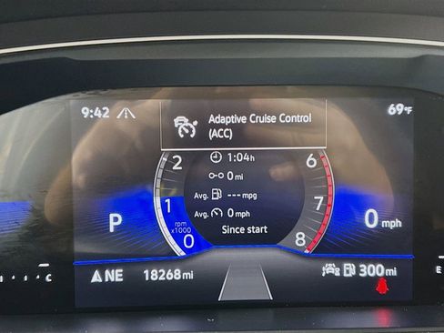 Used 2024 Volkswagen Tiguan SE image 14