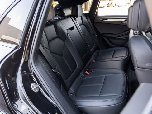 New 2026 Porsche Macan image 40