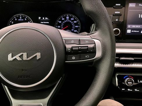 Used 2023 Kia K5 LXS FWD image 18
