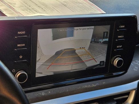 Used 2022 Kia K5 LXS image 25