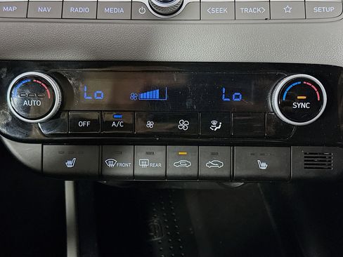 Used 2023 Hyundai Elantra SEL w/ Convenience Package FWD image 24