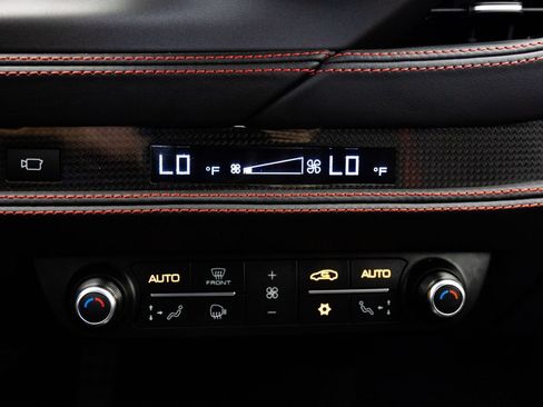 Used 2021 Ferrari F8 Tributo RWD image 39