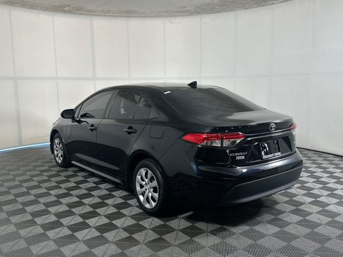 Used 2023 Toyota Corolla LE FWD image 5