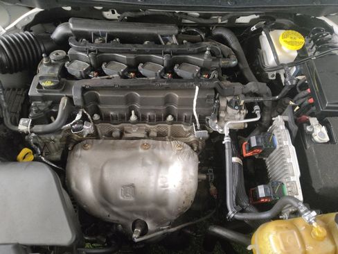 Used 2021 Jeep Cherokee Latitude FWD image 30