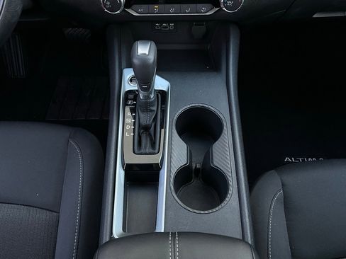 Used 2025 Nissan Altima 2.5 SV image 15