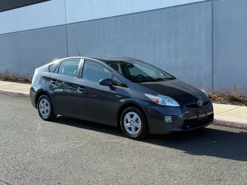 Used 2011 Toyota Prius Three w/ Navigation Pkg FWD image 8