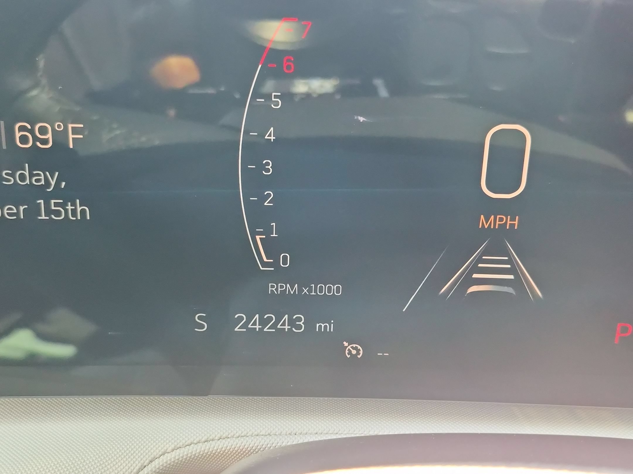 Certified 2024 Cadillac XT4 Luxury w/ Cold Weather Package FWD image 12
