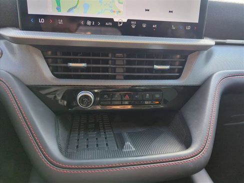 Used 2025 Ford Explorer ST image 11