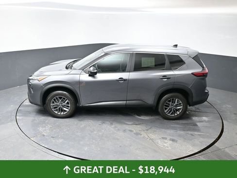 Used 2024 Nissan Rogue S image 47