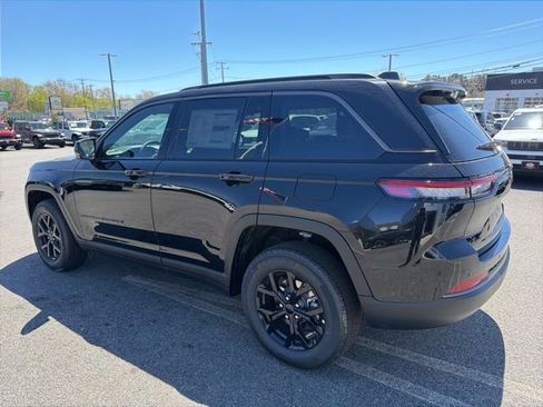 New 2026 Jeep Grand Cherokee Altitude AWD/4WD image 5