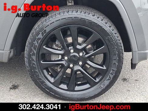 Used 2020 Jeep Grand Cherokee Altitude image 8