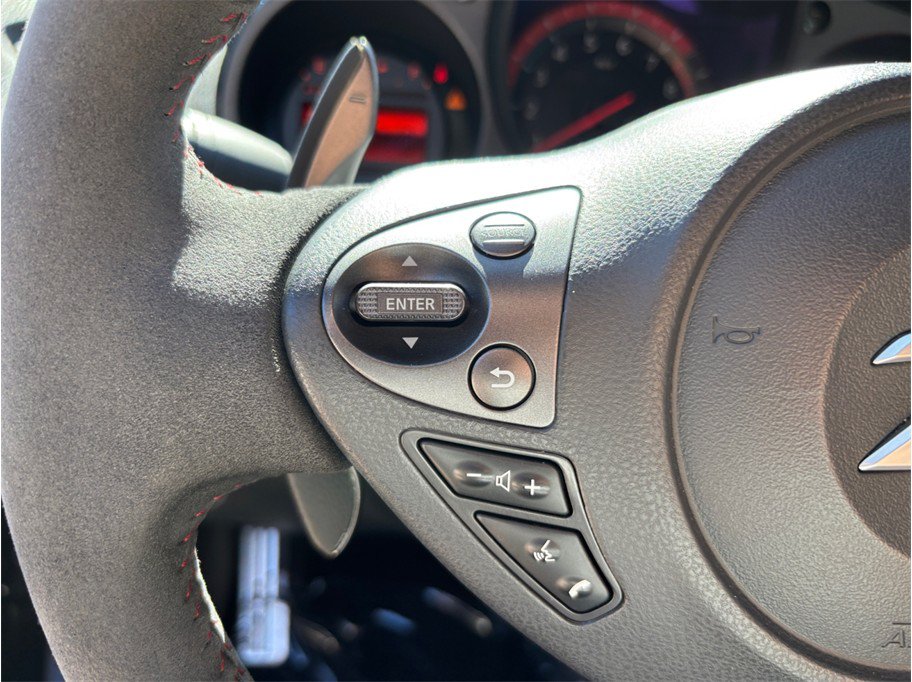 Used 2019 Nissan 370Z NISMO RWD image 22