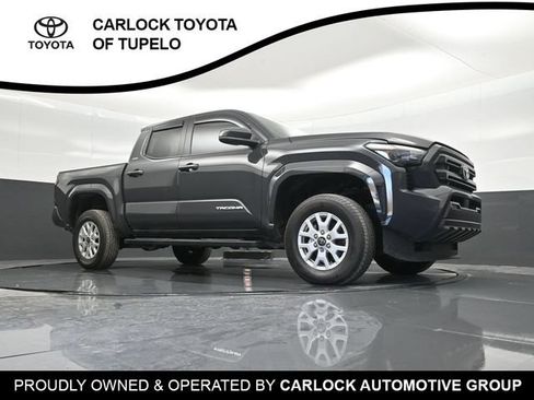 Used 2025 Toyota Tacoma SR5 RWD image 29