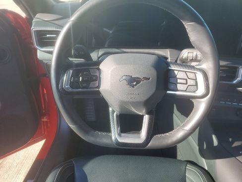Used 2025 Ford Mustang Premium image 11