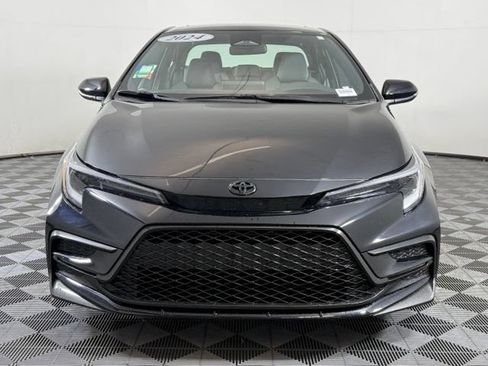 Used 2024 Toyota Corolla SE w/ SE Premium Package FWD image 11