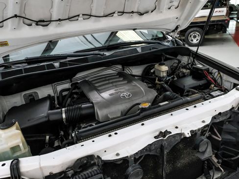 Used 2010 Toyota Tundra 4x4 CrewMax image 54