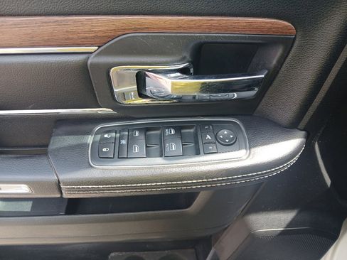 Used 2013 RAM 1500 Laramie w/ Convenience Group AWD/4WD image 11