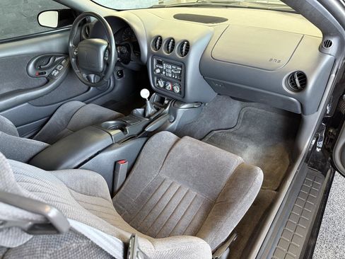 Used 1999 Pontiac Firebird Formula RWD image 27