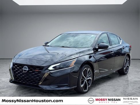 Used 2024 Nissan Altima 2.5 SR FWD image 4