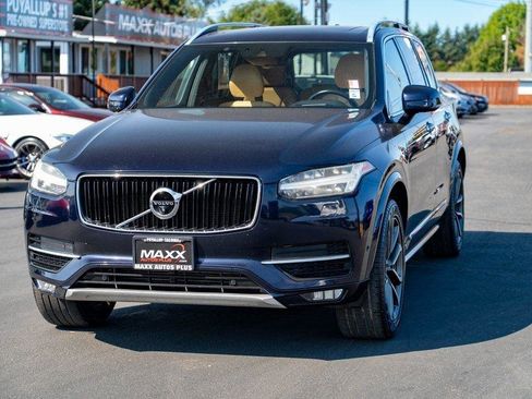 Used 2017 Volvo XC90 T6 Momentum w/ Vision Package image 4