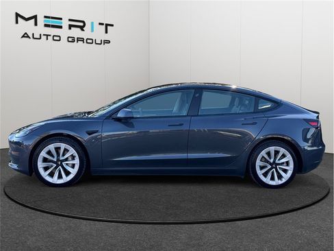 Used 2022 Tesla Model 3 Long Range image 5