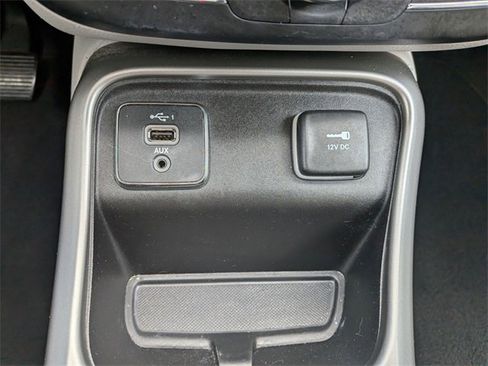 Certified 2021 Jeep Compass Latitude image 18