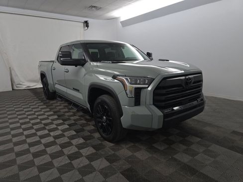 Used 2024 Toyota Tundra Limited AWD/4WD image 3
