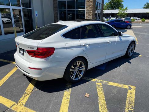 Used 2018 BMW 330i Gran Turismo xDrive AWD/4WD image 4