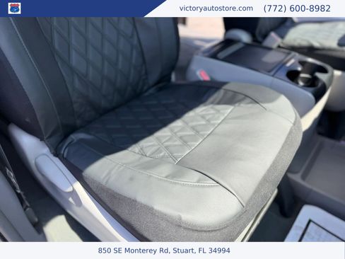 Used 2019 Toyota Sienna LE FWD image 19