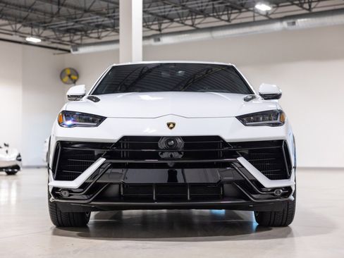 Used 2023 Lamborghini Urus Performante image 2