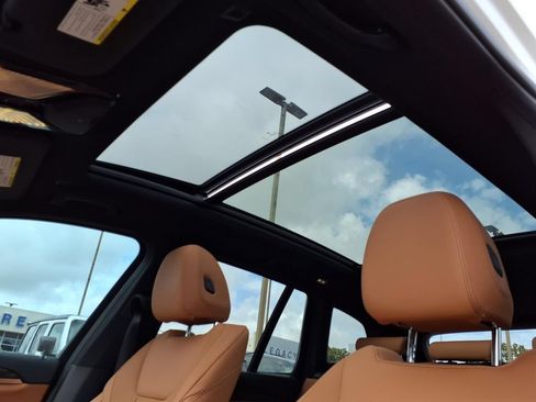 Used 2023 BMW X3 sDrive30i w/ Premium Package RWD image 10
