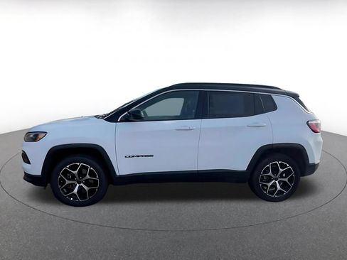 Used 2025 Jeep Compass Limited AWD/4WD image 8