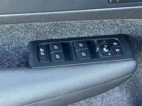 Certified 2023 Volvo C40 P8 Recharge Plus AWD/4WD image 12